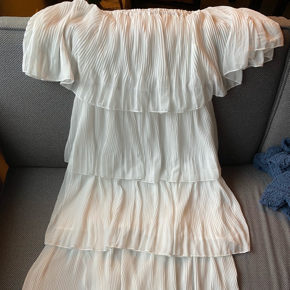 Never worn XL white tiered dress